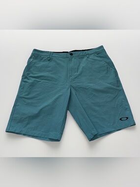 Oakley Men’s Hybrid Performance Golf Shorts Teal Stretch Flat Front Quick Dry 36
